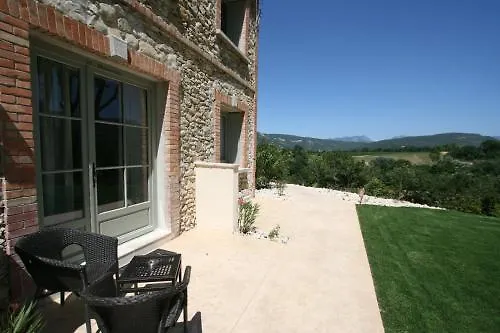 Chateau Les Oliviers De Salettes Charols فندق