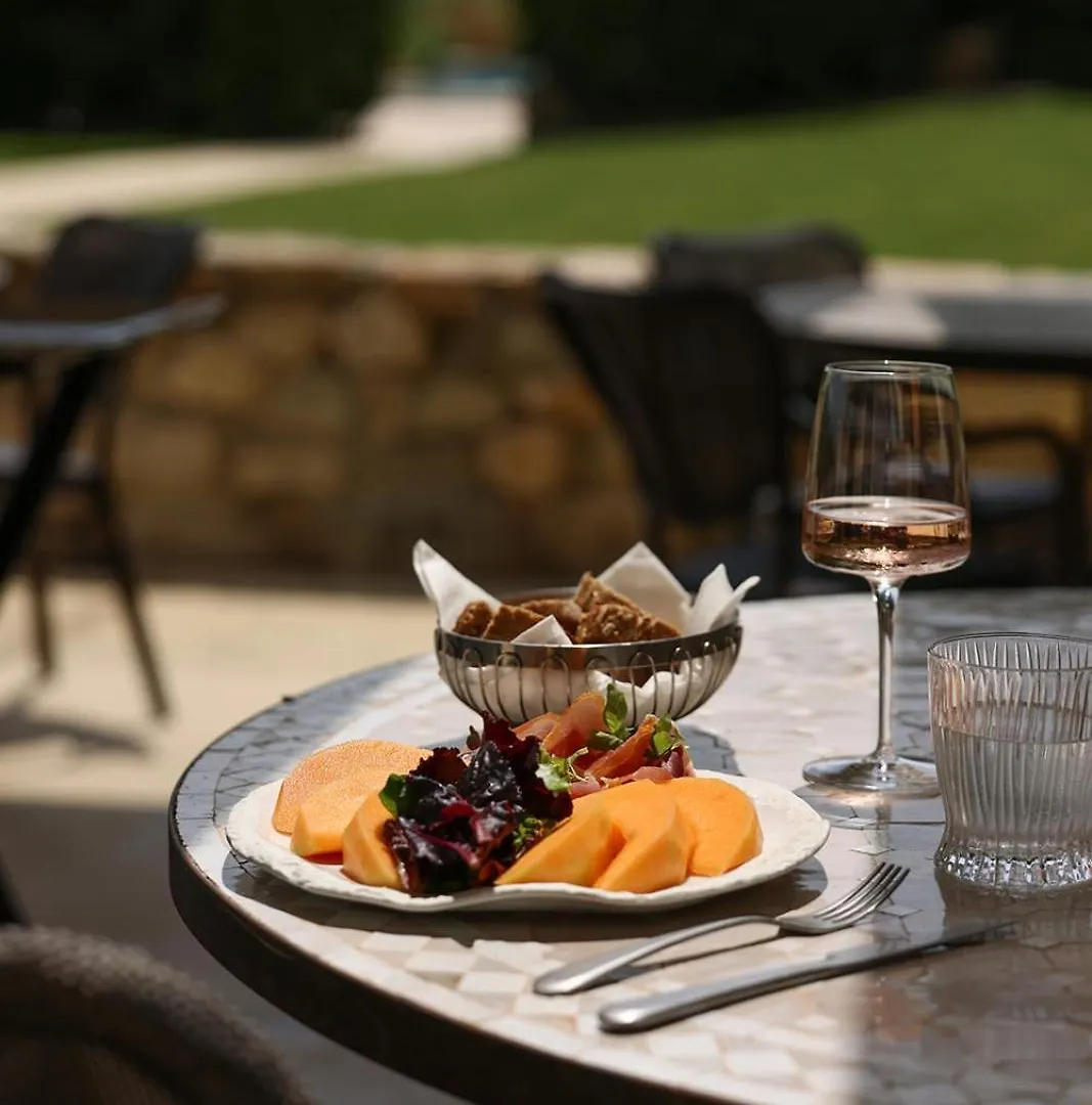 Chateau Les Oliviers De Salettes Charols فندق