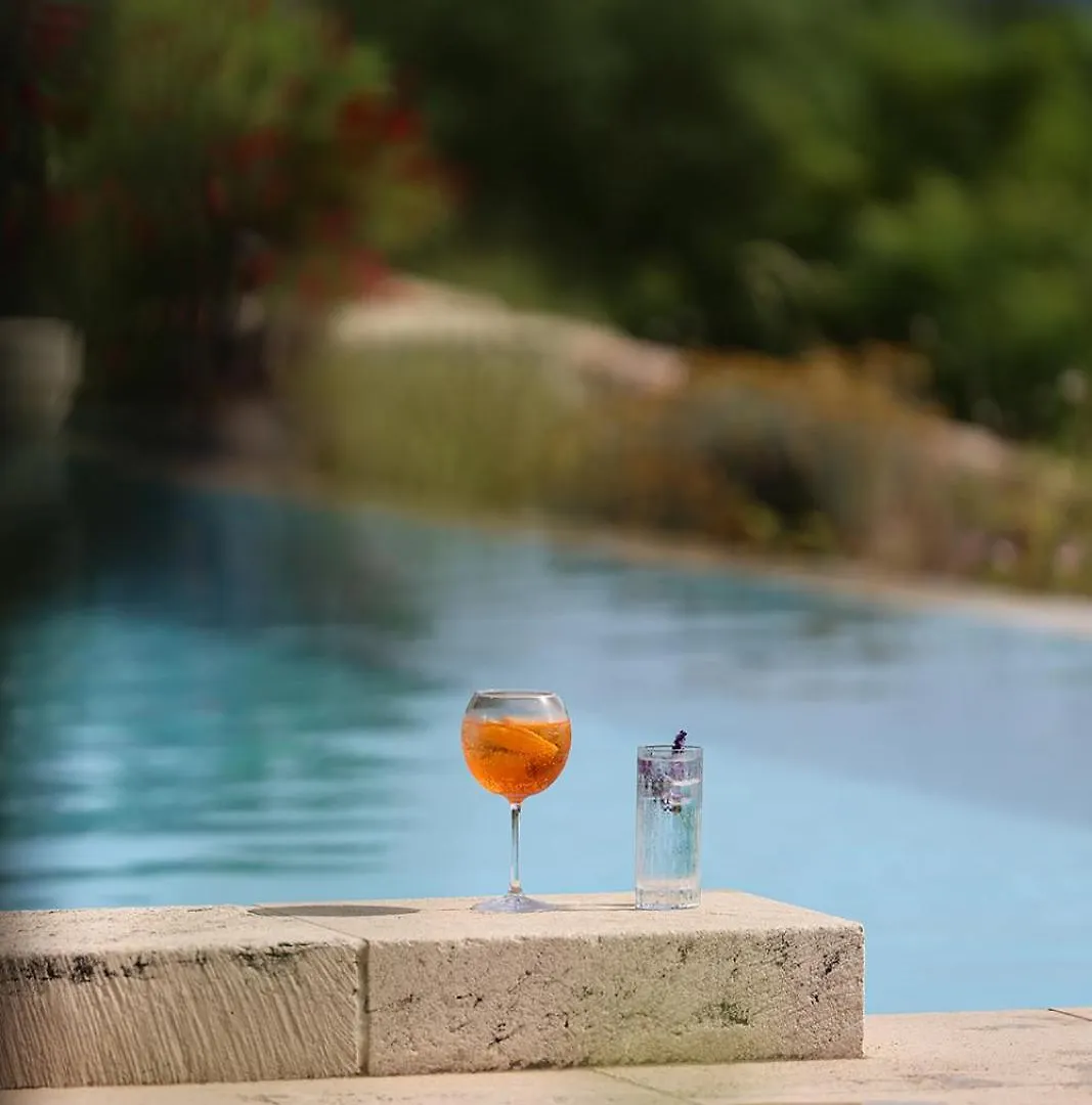 Chateau Les Oliviers De Salettes Charols فندق